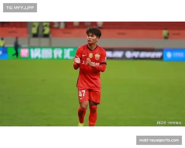 吾米提江蒯纪闻展现留洋潜力球迷称仍需磨炼方能立足海外舞台